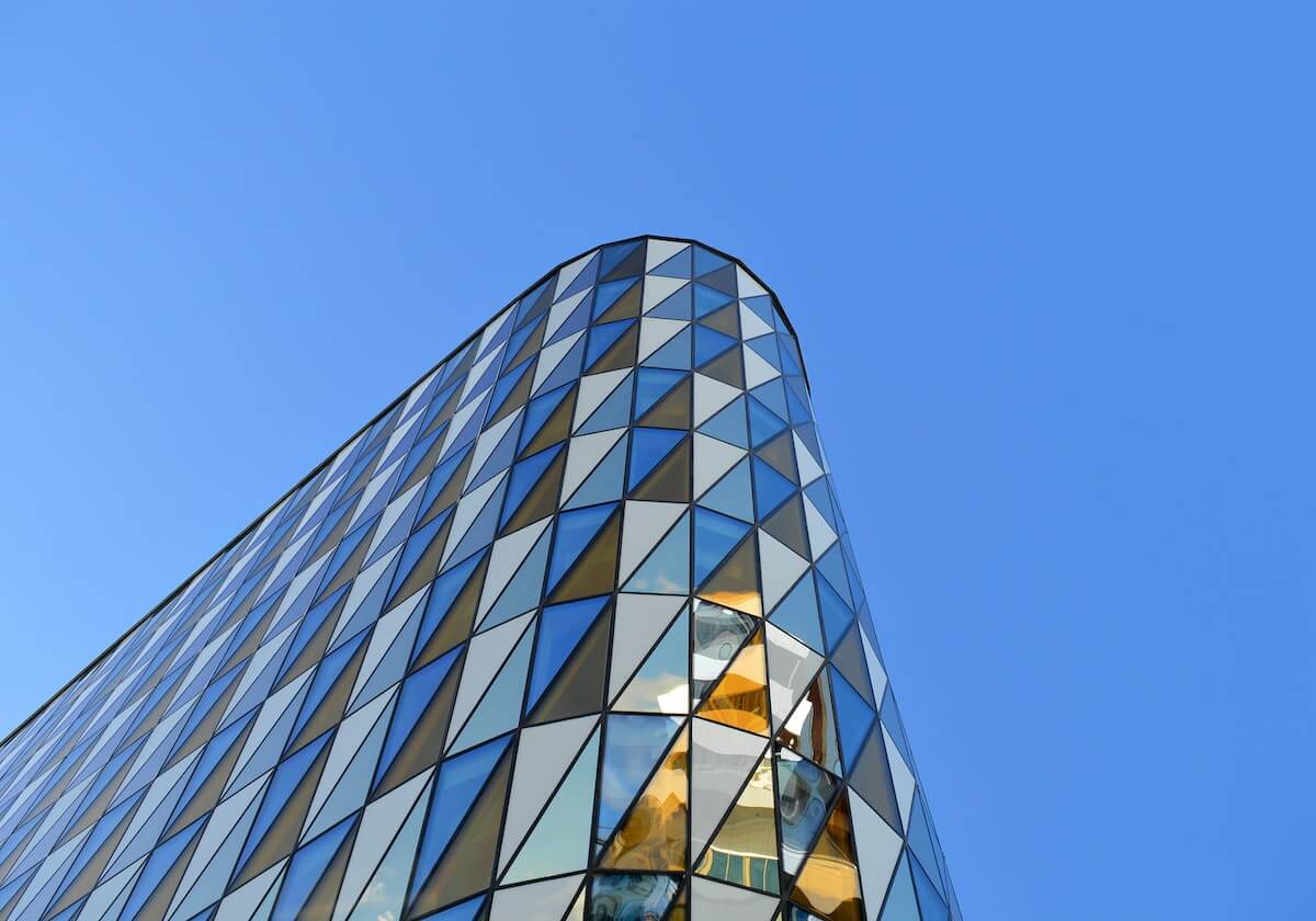 1.15亿对标凯塞多,曼联3目标抢中场,先租后买能如愿?